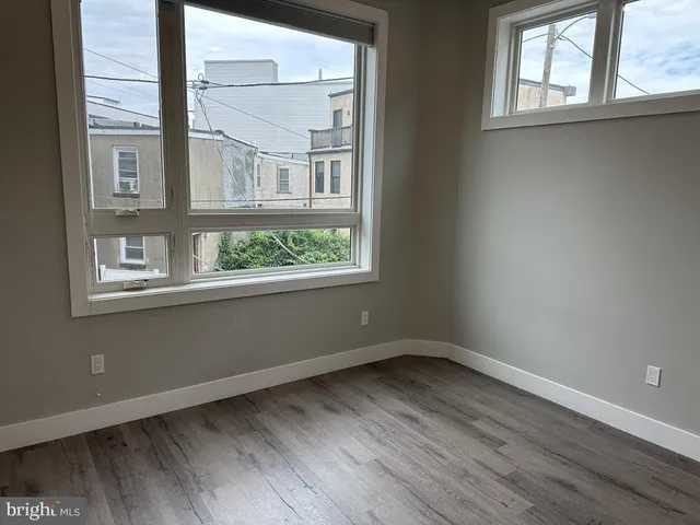$2,200 | 907 Leland Street, Unit 2B, Philadelphia, PA 19130