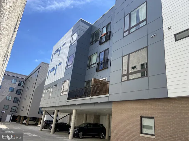 $2,200 | 907 Leland Street, Unit 2B, Philadelphia, PA 19130