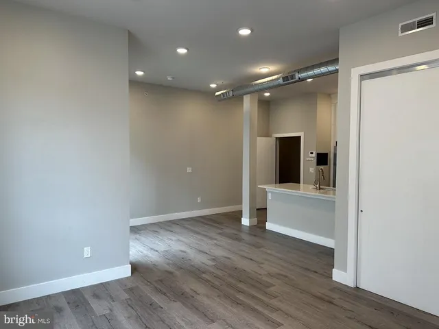 $2,200 | 907 Leland Street, Unit 2B, Philadelphia, PA 19130