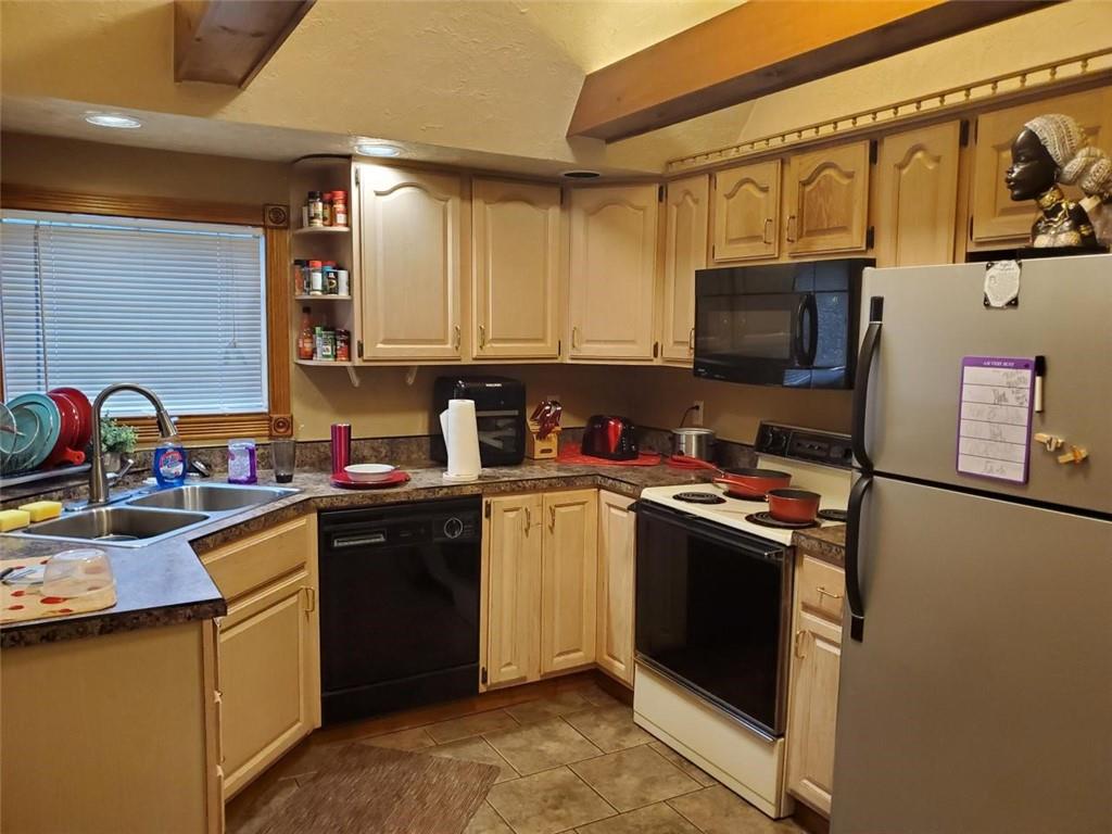 10903 Frankstown Road Pittsburgh, PA 15235 - Photo 5 of 26 Kitchen Unit A