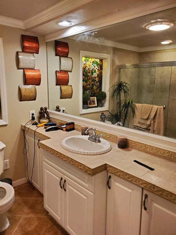 10903 Frankstown Road Pittsburgh, PA 15235 - Photo 6 of 26 Bathroom Unit A