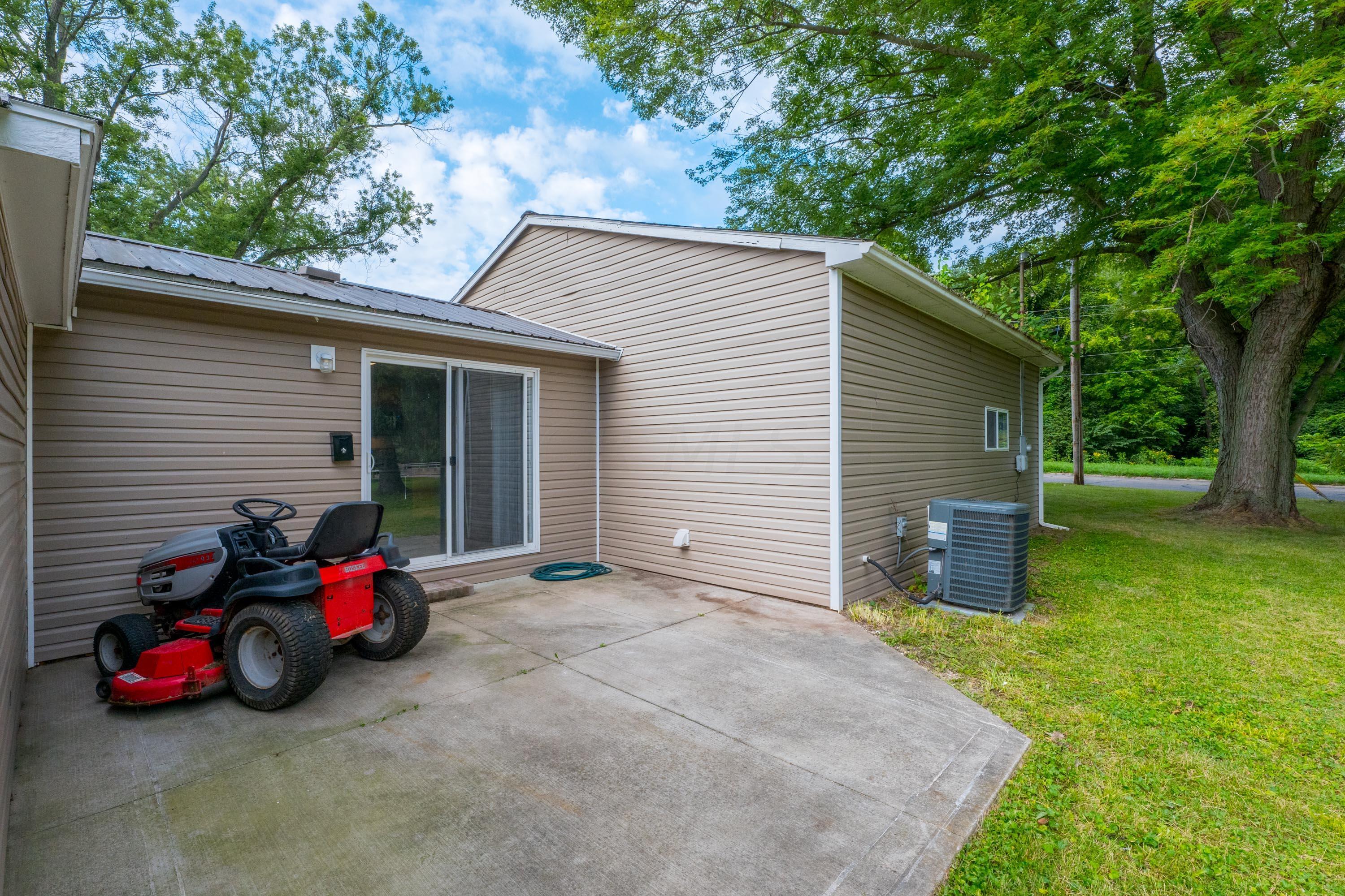 354 Boving Road Lancaster, OH 43130 - Photo 36 of 40