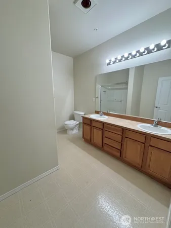 $2,450 | 14915 38th Drive Southeast, Unit D3007, Bothell, WA 98012