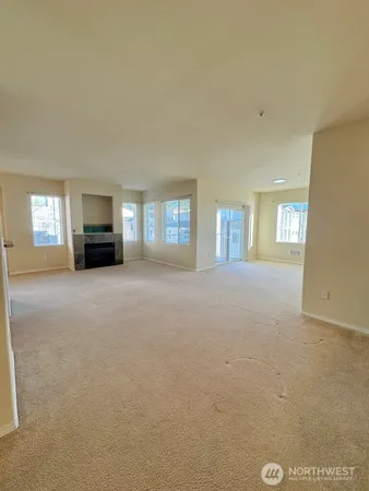 $2,450 | 14915 38th Drive Southeast, Unit D3007, Bothell, WA 98012