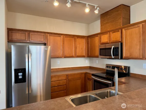 $2,450 | 14915 38th Drive Southeast, Unit D3007, Bothell, WA 98012