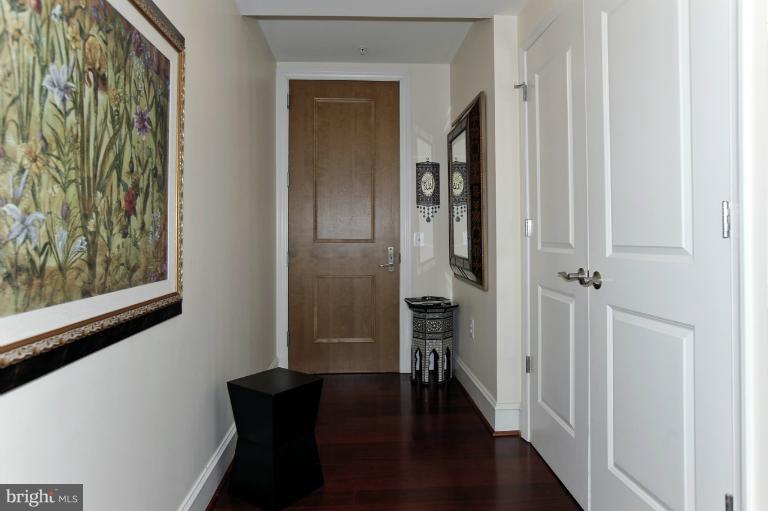 11990 Market Street, Unit 1607 Reston, VA 20190 - Photo 20 of 28 Foyer