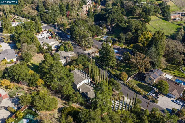 $2,398,800 | 320 Miranda Lane, Alamo, CA 94507