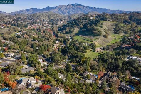 $2,398,800 | 320 Miranda Lane, Alamo, CA 94507