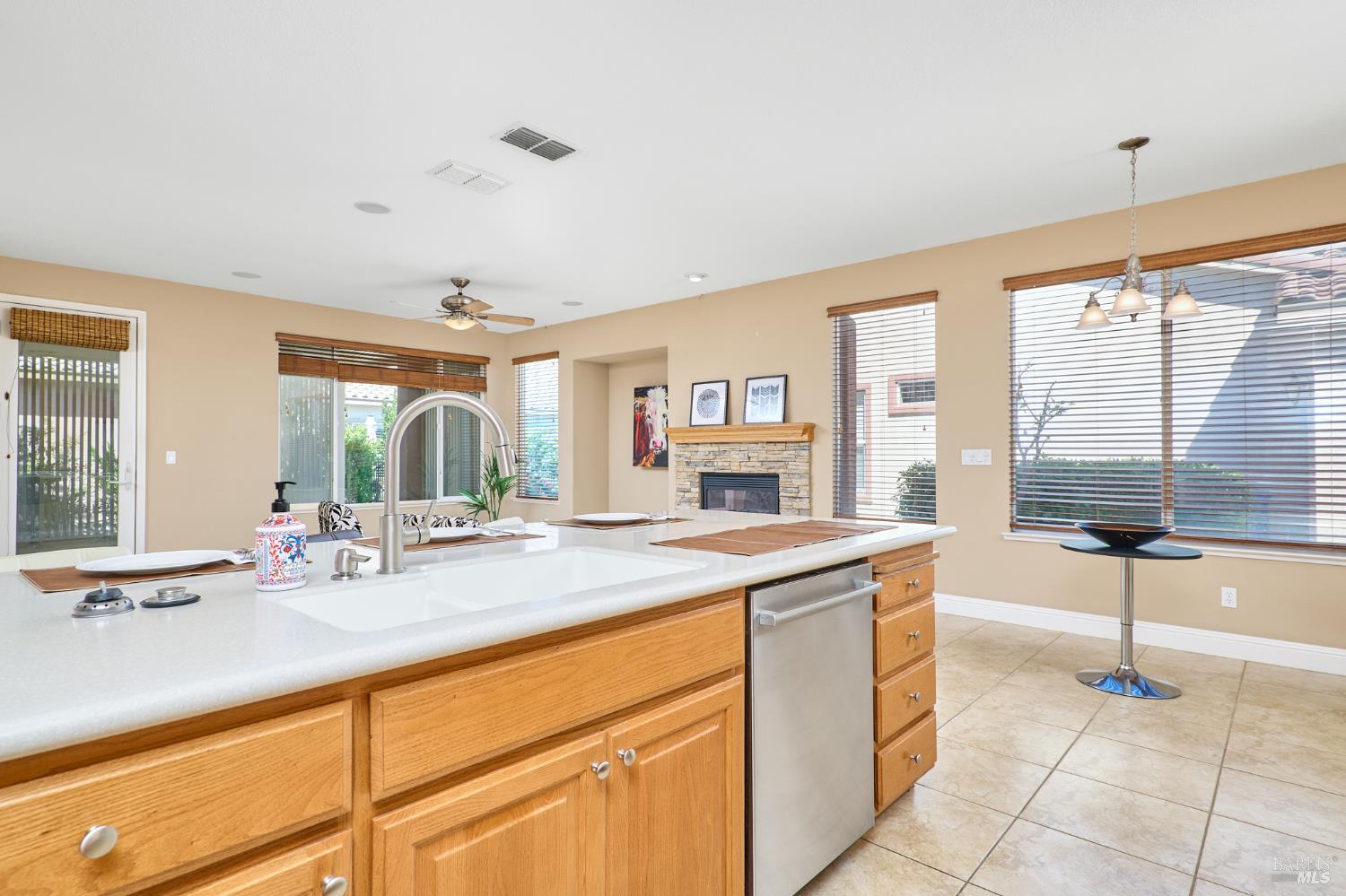 541 Redmont Rio Vista, CA 94571 - Photo 10 of 21