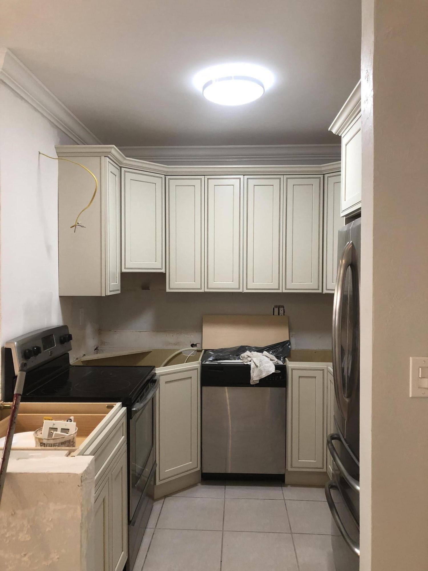 299 Southwest 7th Street, Unit 1090 Boca Raton, FL 33432 - Photo 2 of 23 Newgoldenarrowkitchen2018