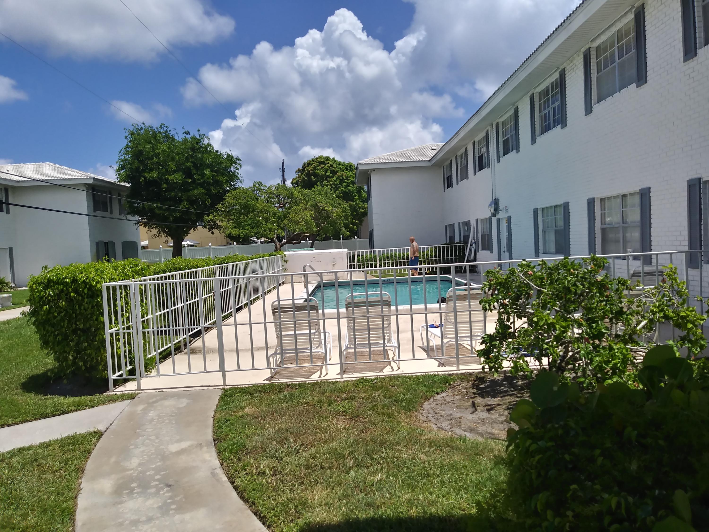 299 Southwest 7th Street, Unit 1090 Boca Raton, FL 33432 - Photo 22 of 23 20180805_133330_HDR (1)