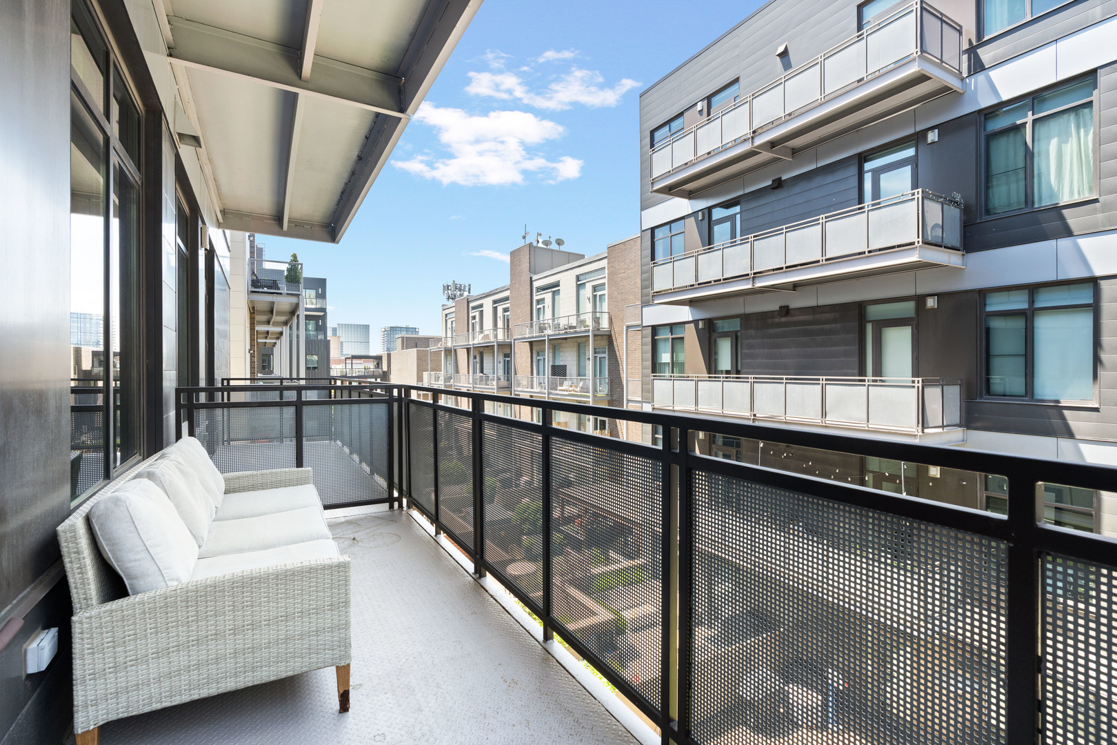 28 North Carpenter Street, Unit 4N Chicago, IL 60607 - Photo 30 of 31