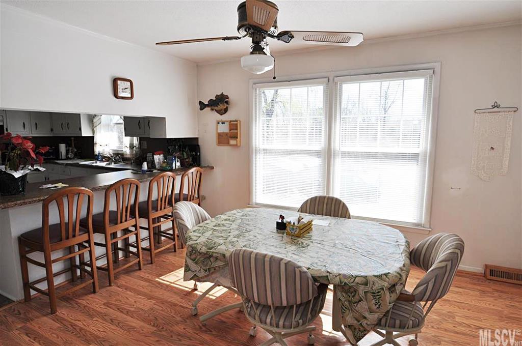 3987 River Road Hickory, NC 28602 - Photo 9 of 16