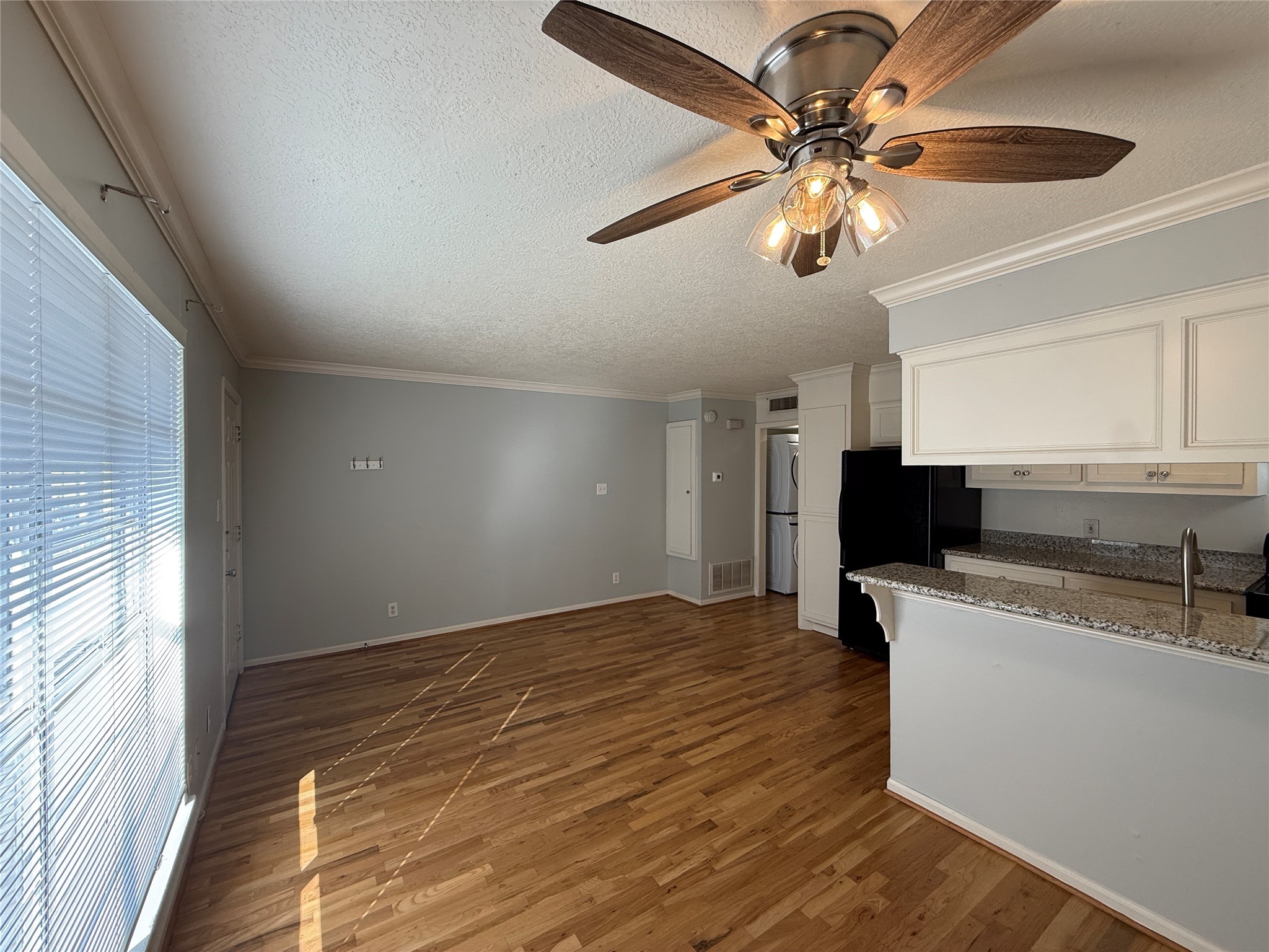 425 East 9th Street, Unit 9 Houston, TX 77007 - Photo 11 of 21