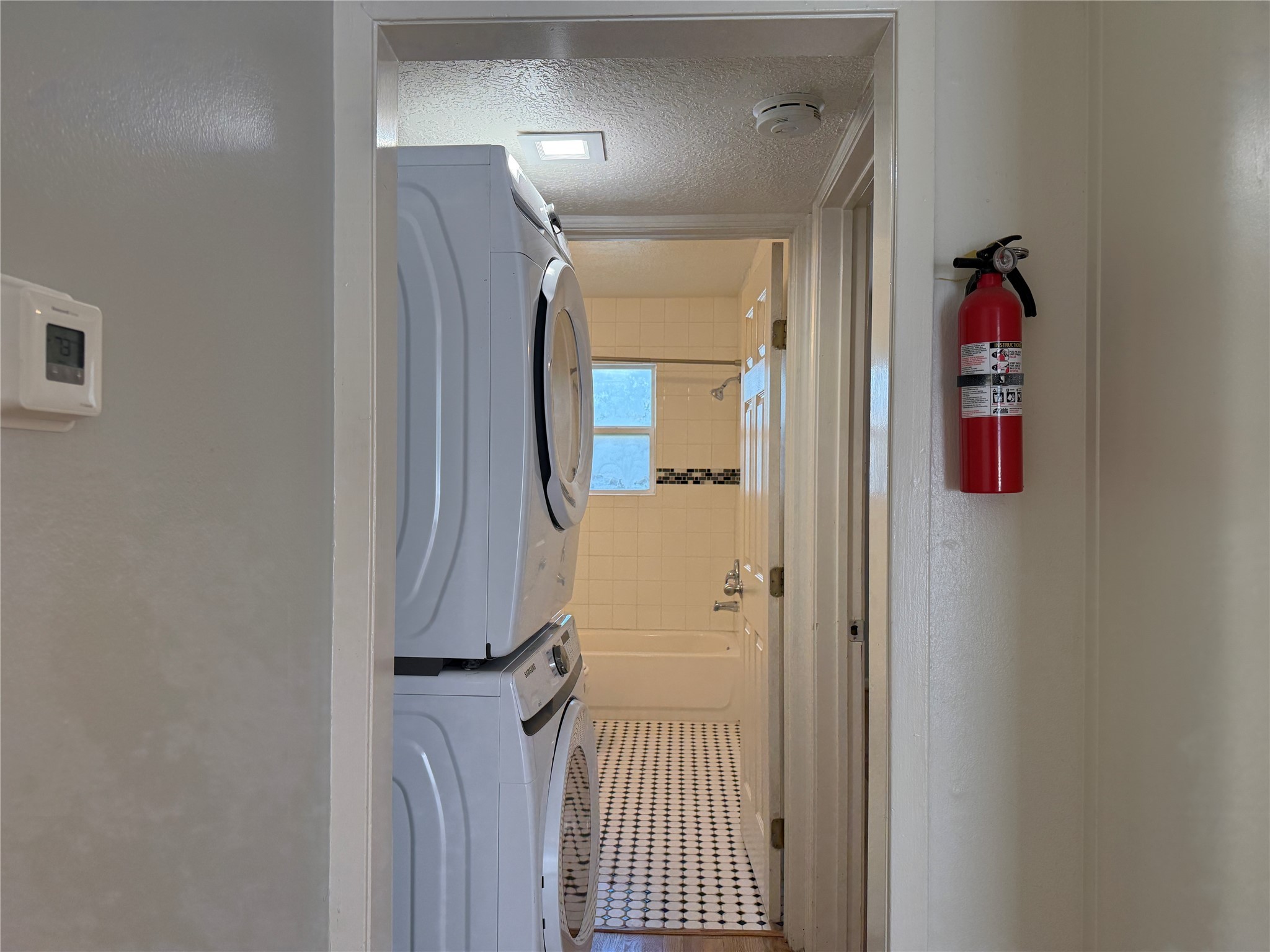 425 East 9th Street, Unit 9 Houston, TX 77007 - Photo 13 of 21