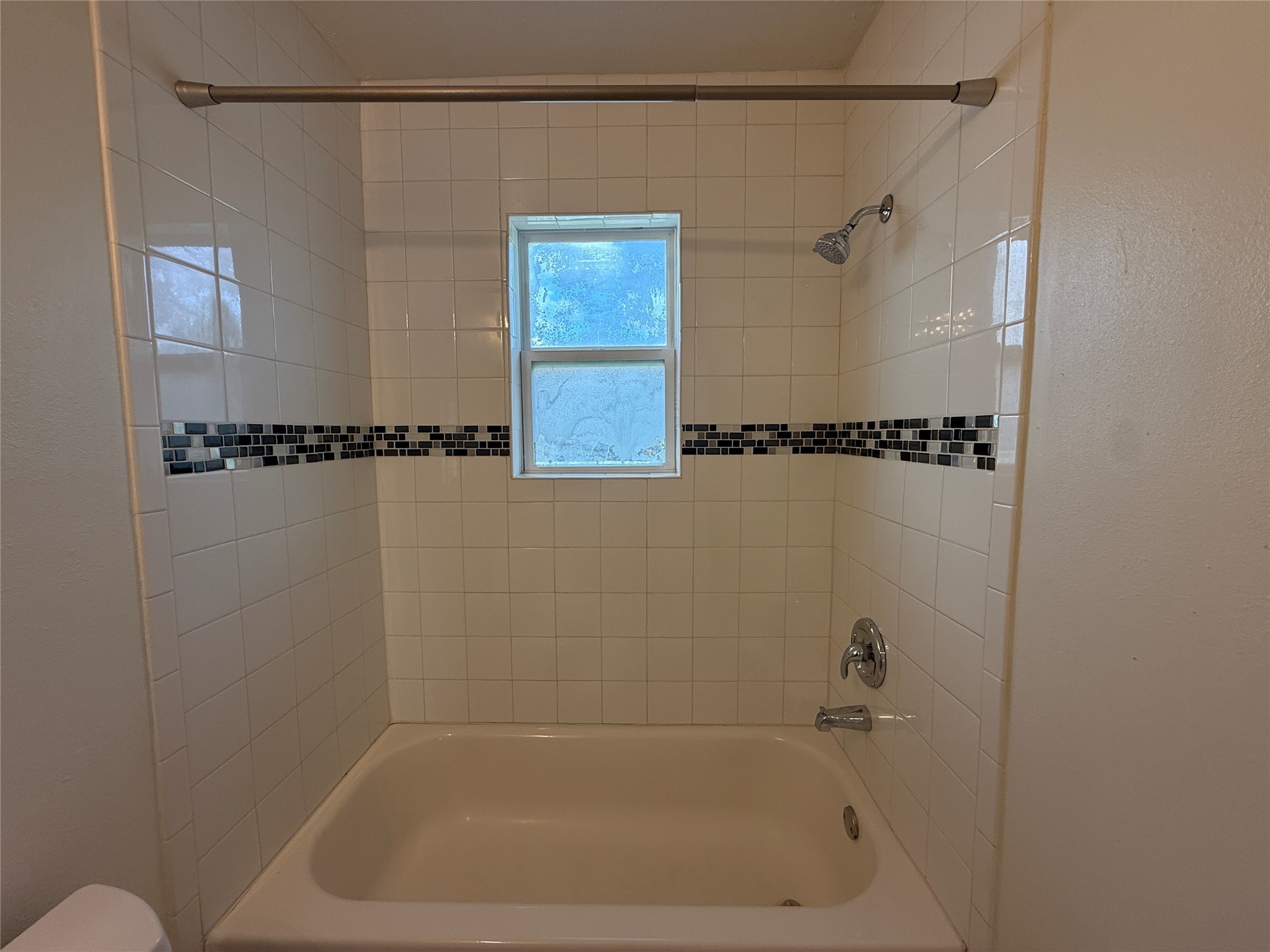 425 East 9th Street, Unit 9 Houston, TX 77007 - Photo 15 of 21