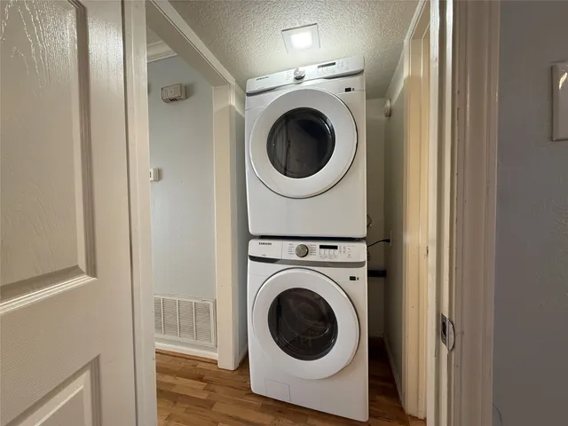 $1,275 | 425 East 9th Street, Unit 9, Houston, TX 77007