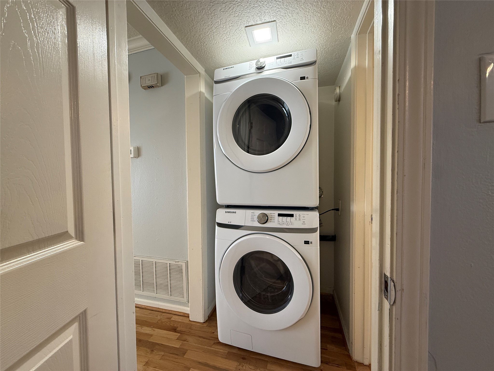 425 East 9th Street, Unit 9 Houston, TX 77007 - Photo 17 of 21