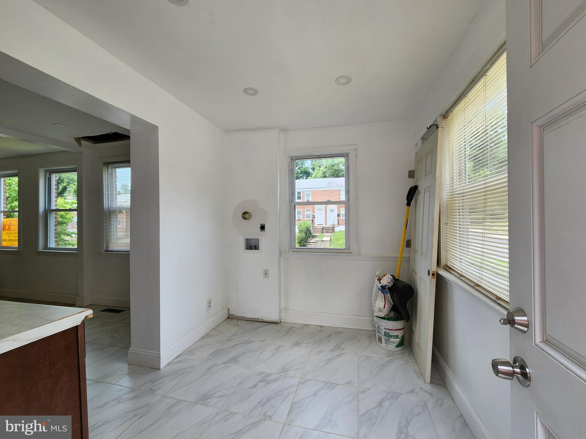 4501 Fairfax Road Baltimore, MD 21216 - Photo 4 of 34