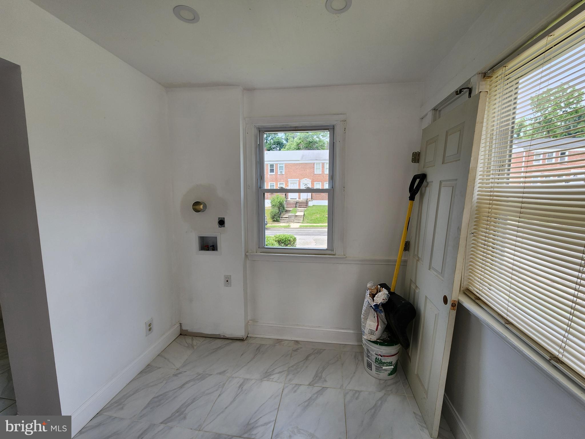 4501 Fairfax Road Baltimore, MD 21216 - Photo 6 of 34