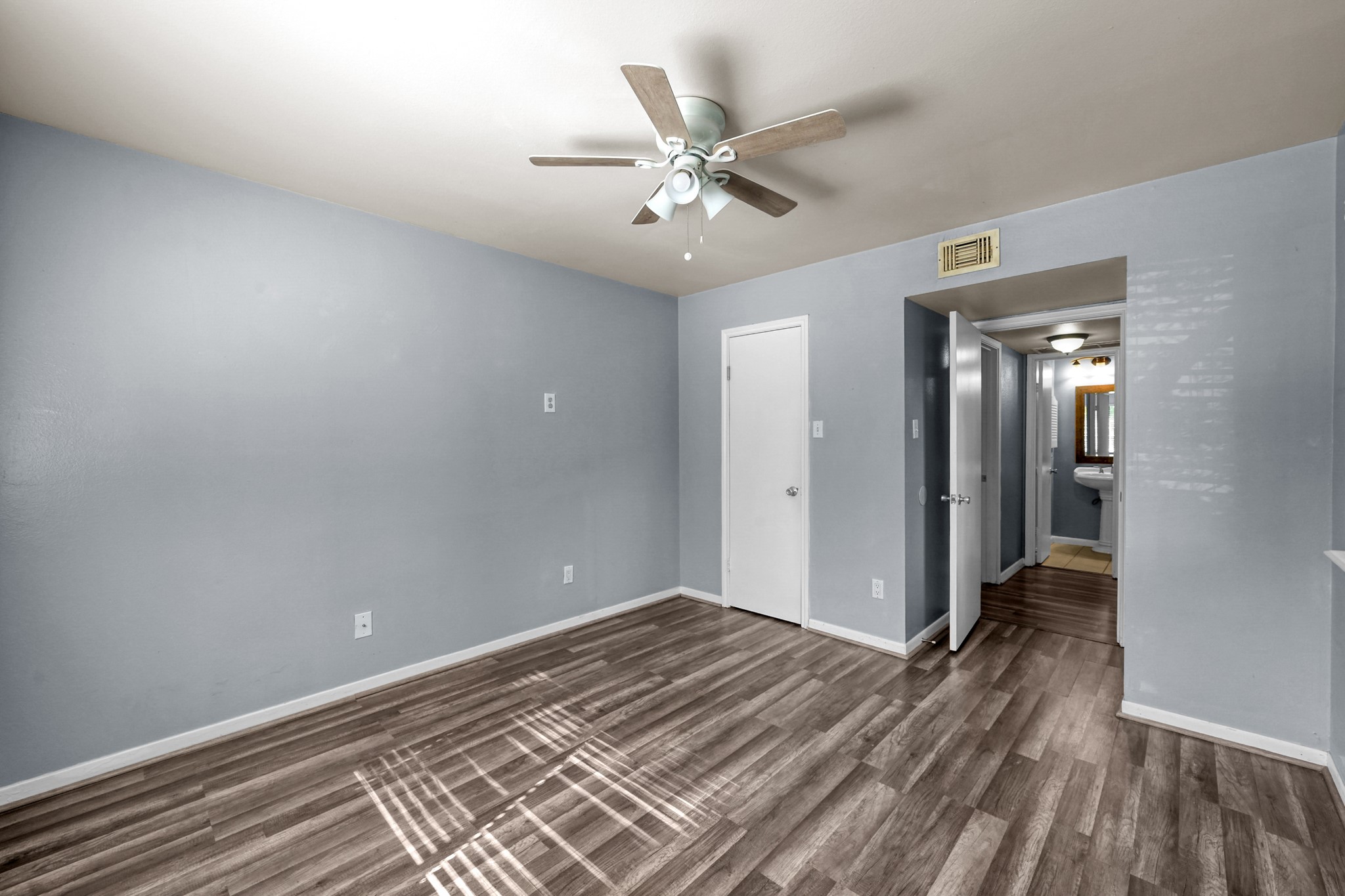 3500 Tangle Brush Drive, Unit 40 Spring, TX 77381 - Photo 17 of 19 a view of a room with wooden floor
