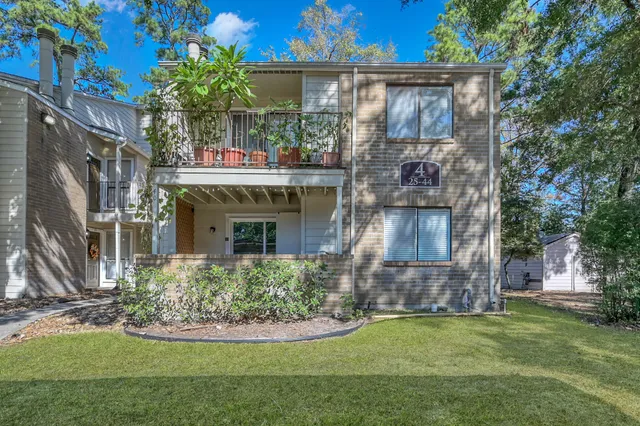 $1,195 | 3500 Tangle Brush Drive, Unit 40, The Woodlands, TX 77381