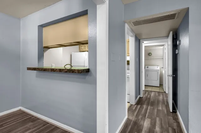 $1,195 | 3500 Tangle Brush Drive, Unit 40, The Woodlands, TX 77381