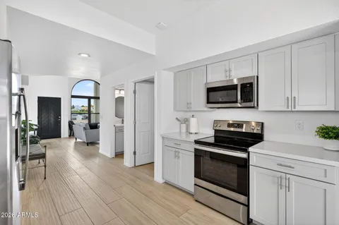 $2,575,000 | 10214 North 44th Street, Phoenix, AZ 85028