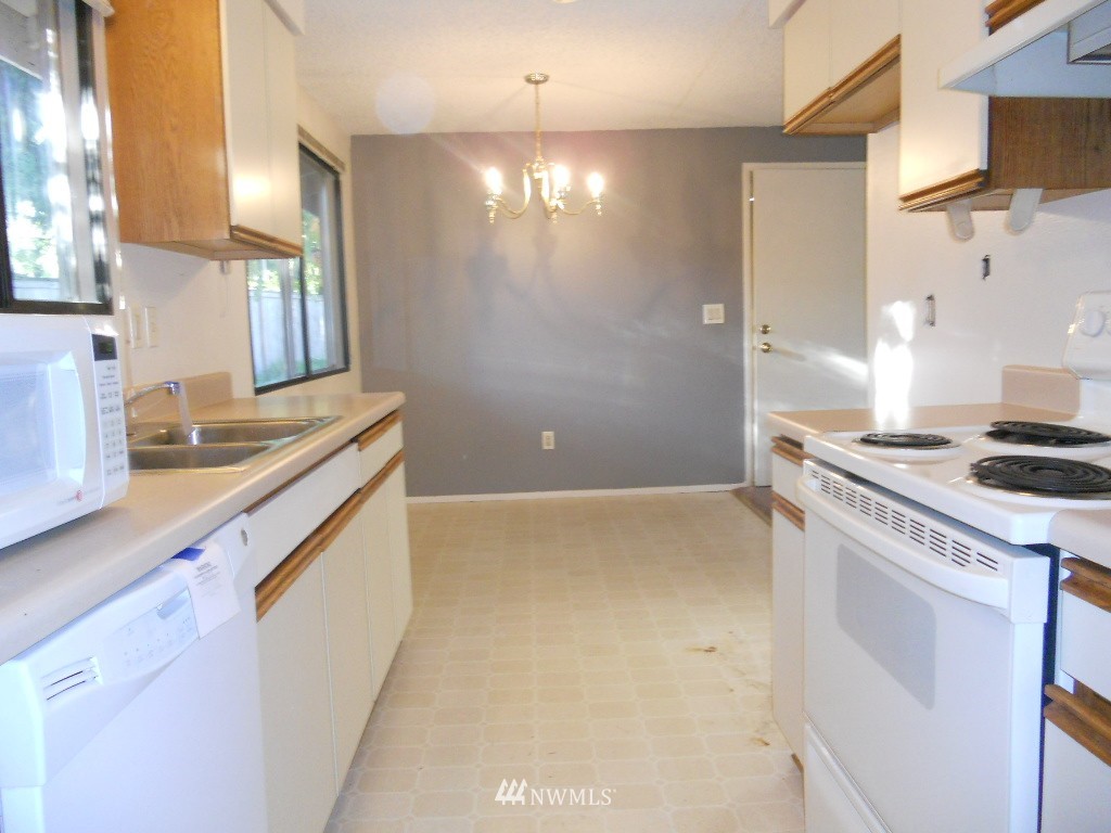 23708 49th Avenue Southeast Bothell, WA 98021 - Photo 5 of 8