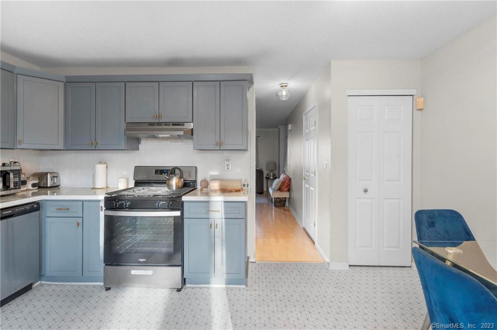 360 West Spring Street, Unit A7 West Haven, CT 06516 - Photo 3 of 31