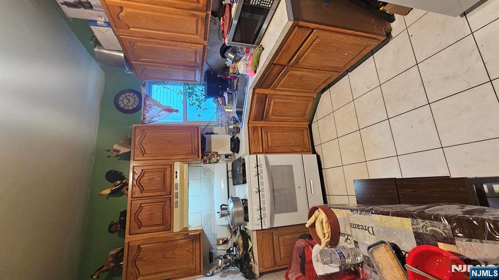 379 Straight Street Paterson, NJ 07501 - Photo 9 of 18