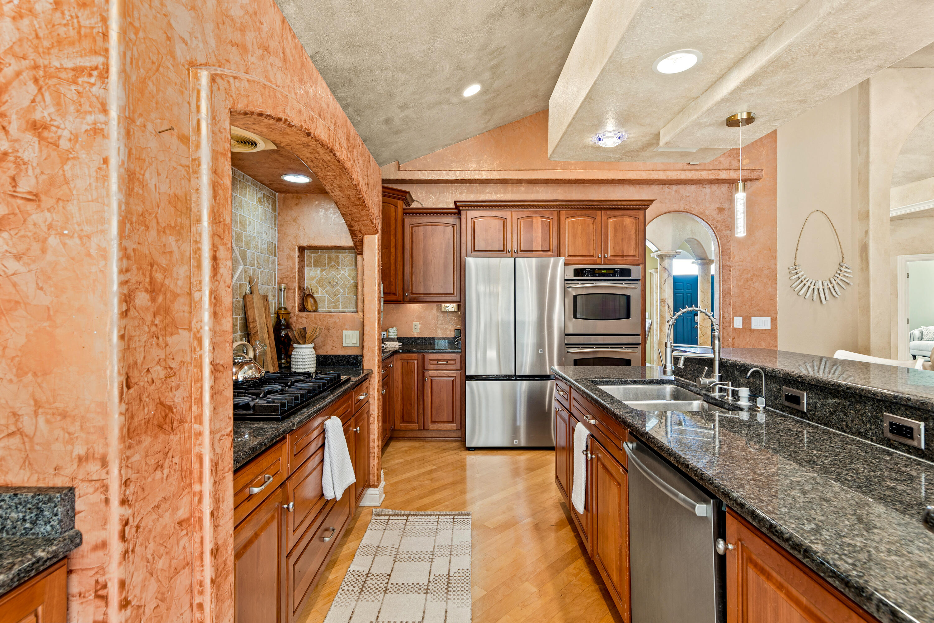 W251S5204 Poppy Fields Road Waukesha, WI 53189 - Photo 17 of 70 STAINLESS STEEL