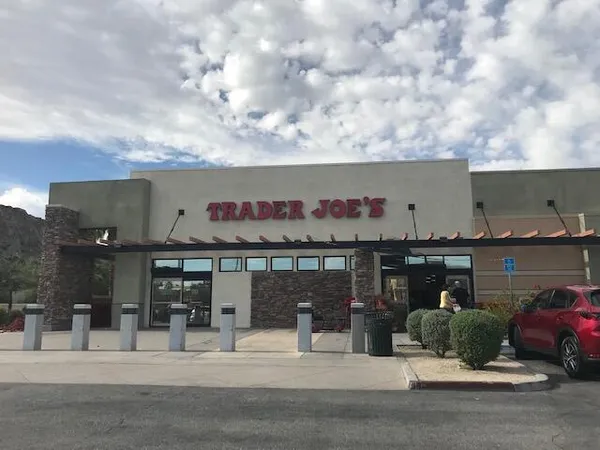 $2,100 | 50750 Santa Rosa Plaza, Unit 5, La Quinta, CA 92253