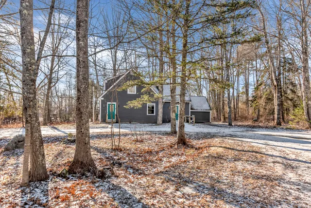 $450,000 | 8 Beech Hill Road, Blue Hill, ME 04614