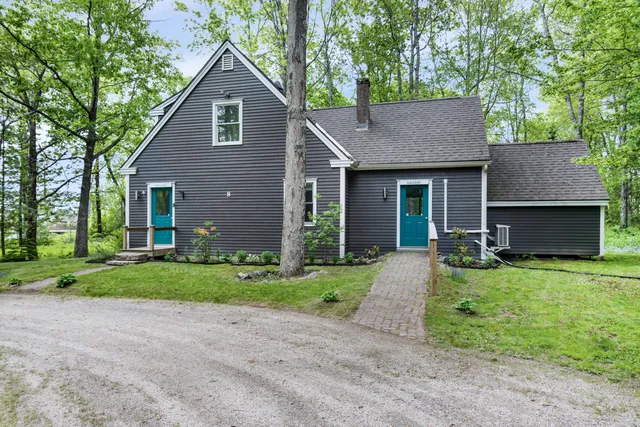 $450,000 | 8 Beech Hill Road, Blue Hill, ME 04614
