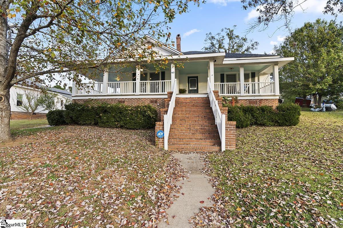 40 Smith Street Ware Shoals, SC 29692 - Photo 2 of 22