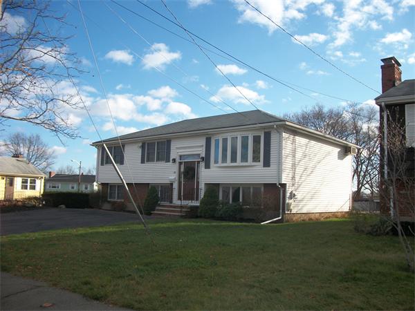 10 Oakcrest Road Lynn, MA 01904 - Photo 1 of 21 Gallery Image 1