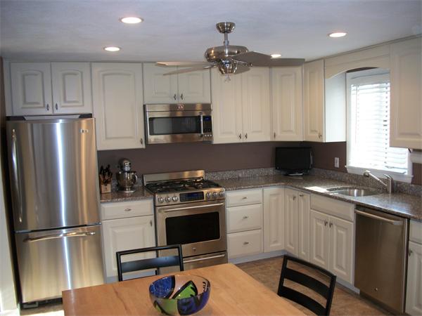 10 Oakcrest Road Lynn, MA 01904 - Photo 3 of 21 Gallery Image 3