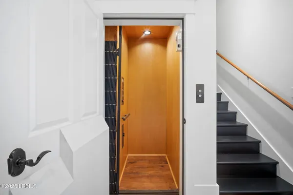 $849,000 | 30 Market, Beaufort, SC 29906