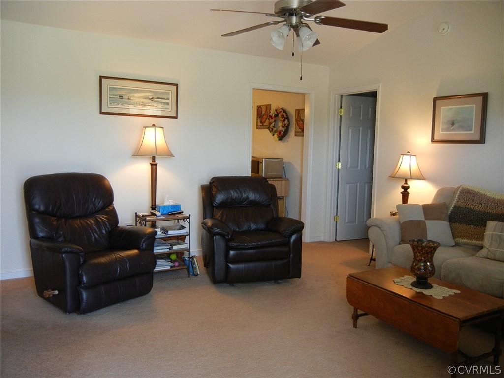 8368 Rowanty Road Carson, VA 23830 - Photo 4 of 19 Family Room