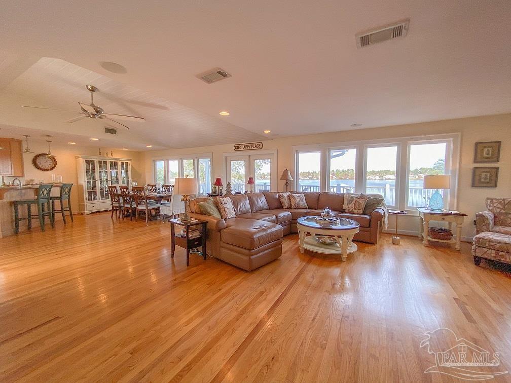 7804 Petersen Point Road Milton, FL 32583 - Photo 12 of 50 Gallery Image 12