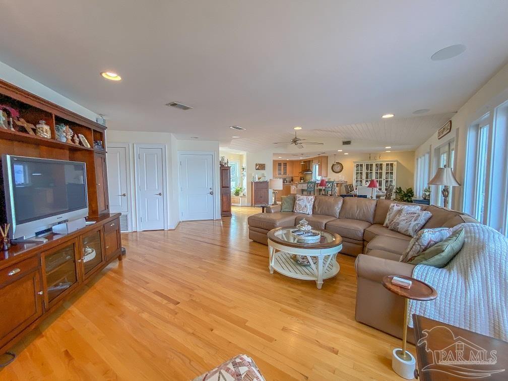 7804 Petersen Point Road Milton, FL 32583 - Photo 14 of 50 Gallery Image 14