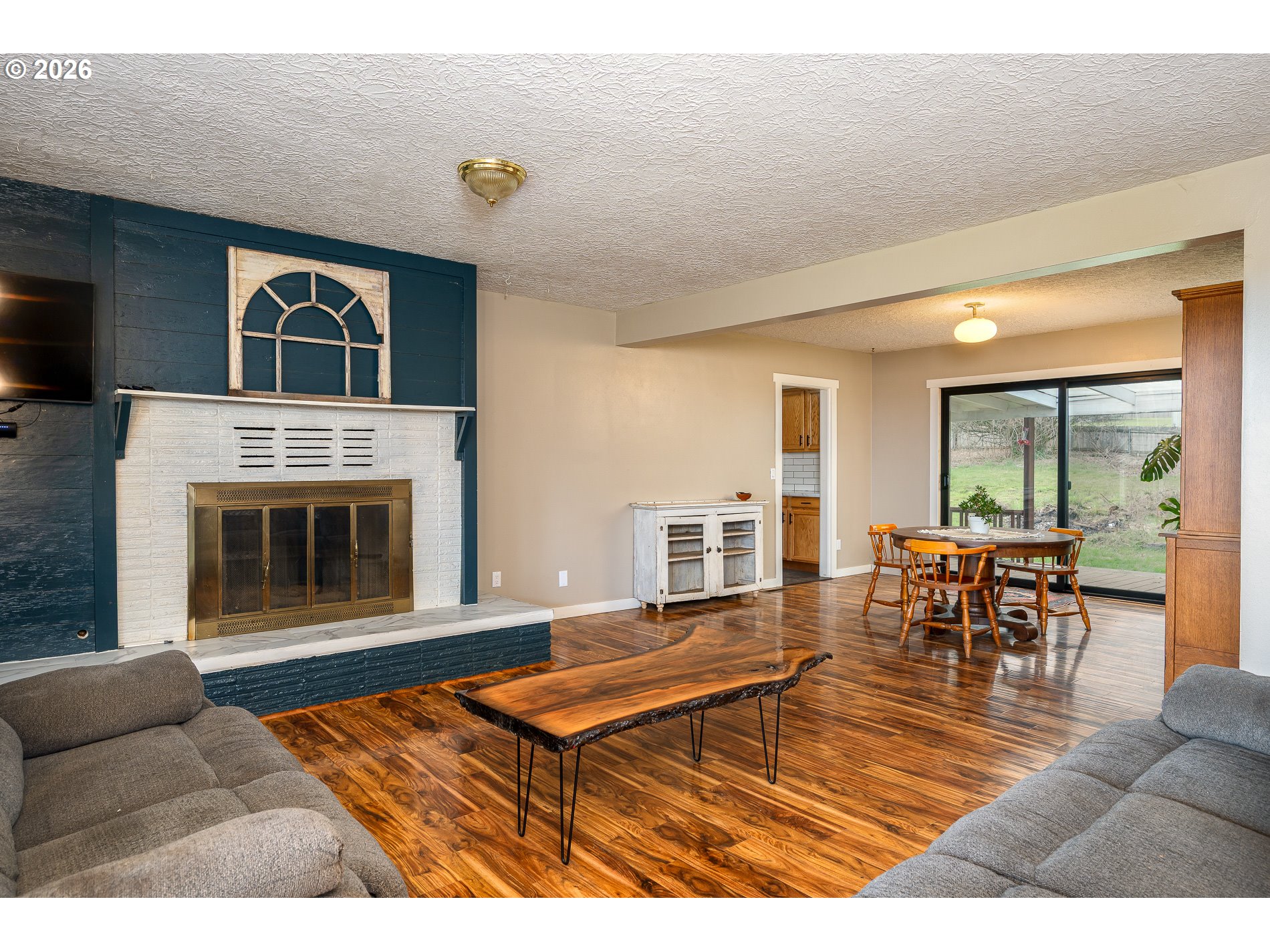 35413 Pittsburg Road St. Helens, OR 97051 - Photo 6 of 28 Living Room/Dining Room