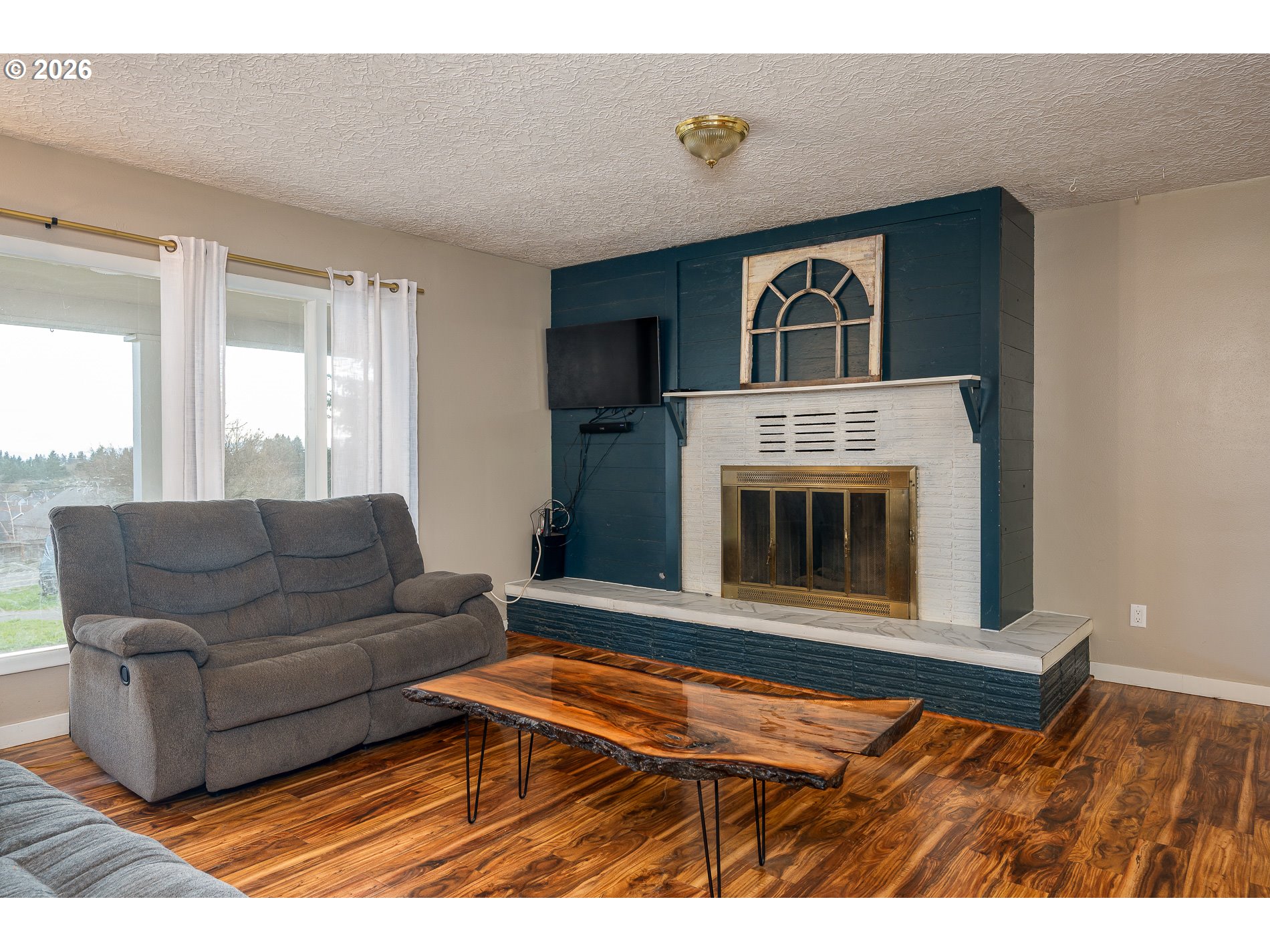 35413 Pittsburg Road St. Helens, OR 97051 - Photo 8 of 28 Living Room