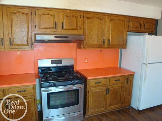 48814 Callens Road New Baltimore, MI 48047 - Photo 10 of 32 31374120-9.JPG