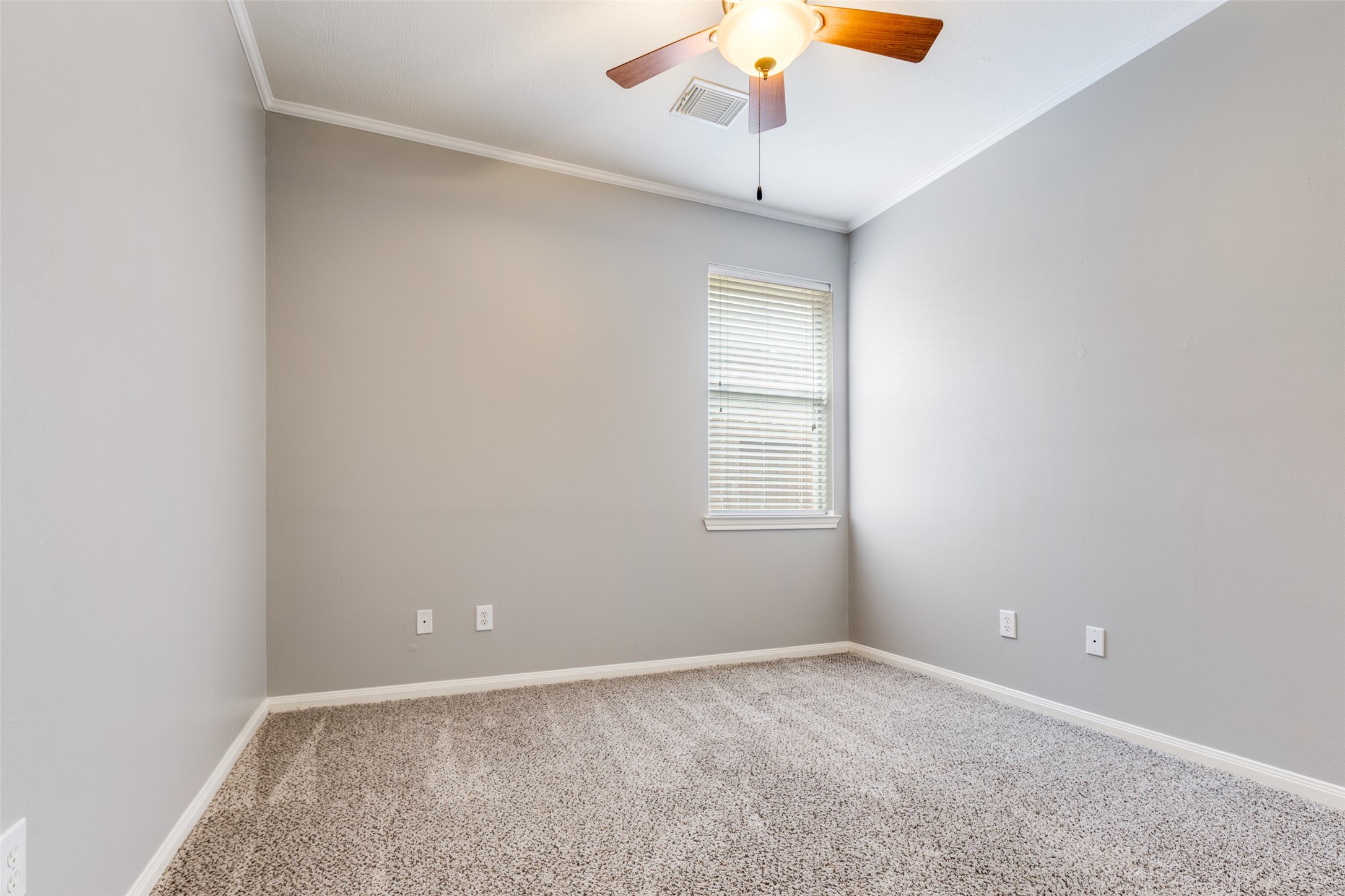 20710 Water Point Trail Humble, TX 77346 - Photo 17 of 29 Bedroom #2 in the main hall
