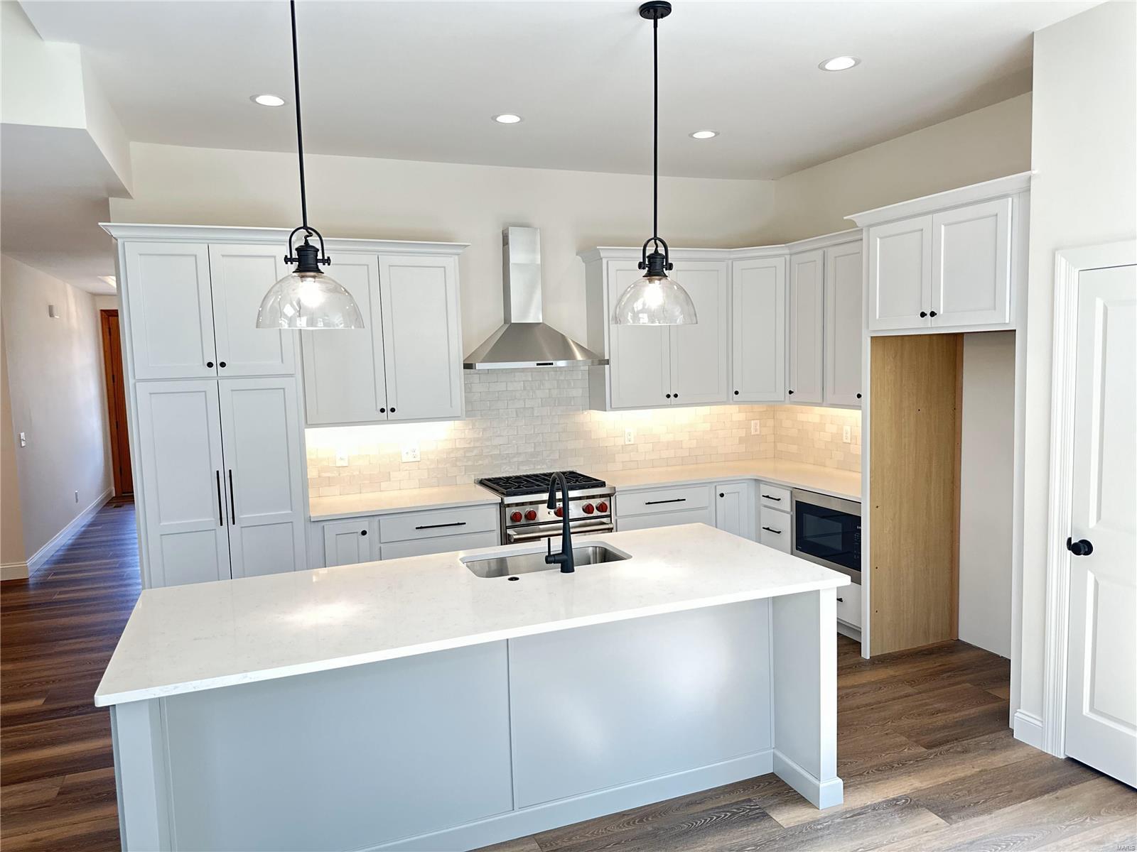 4919 Butler Hill Road St. Louis, MO 63128 - Photo 8 of 13 Gallery Image 8