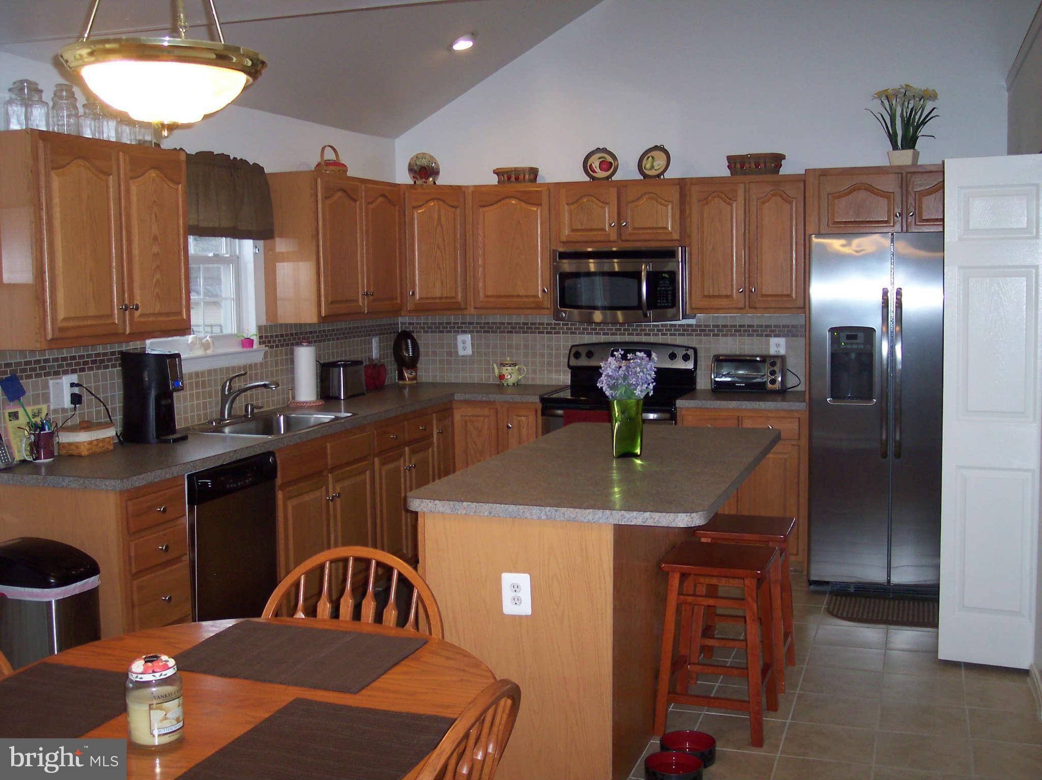 1906 Arundel Road Pasadena, MD 21122 - Photo 11 of 30 Kitchen