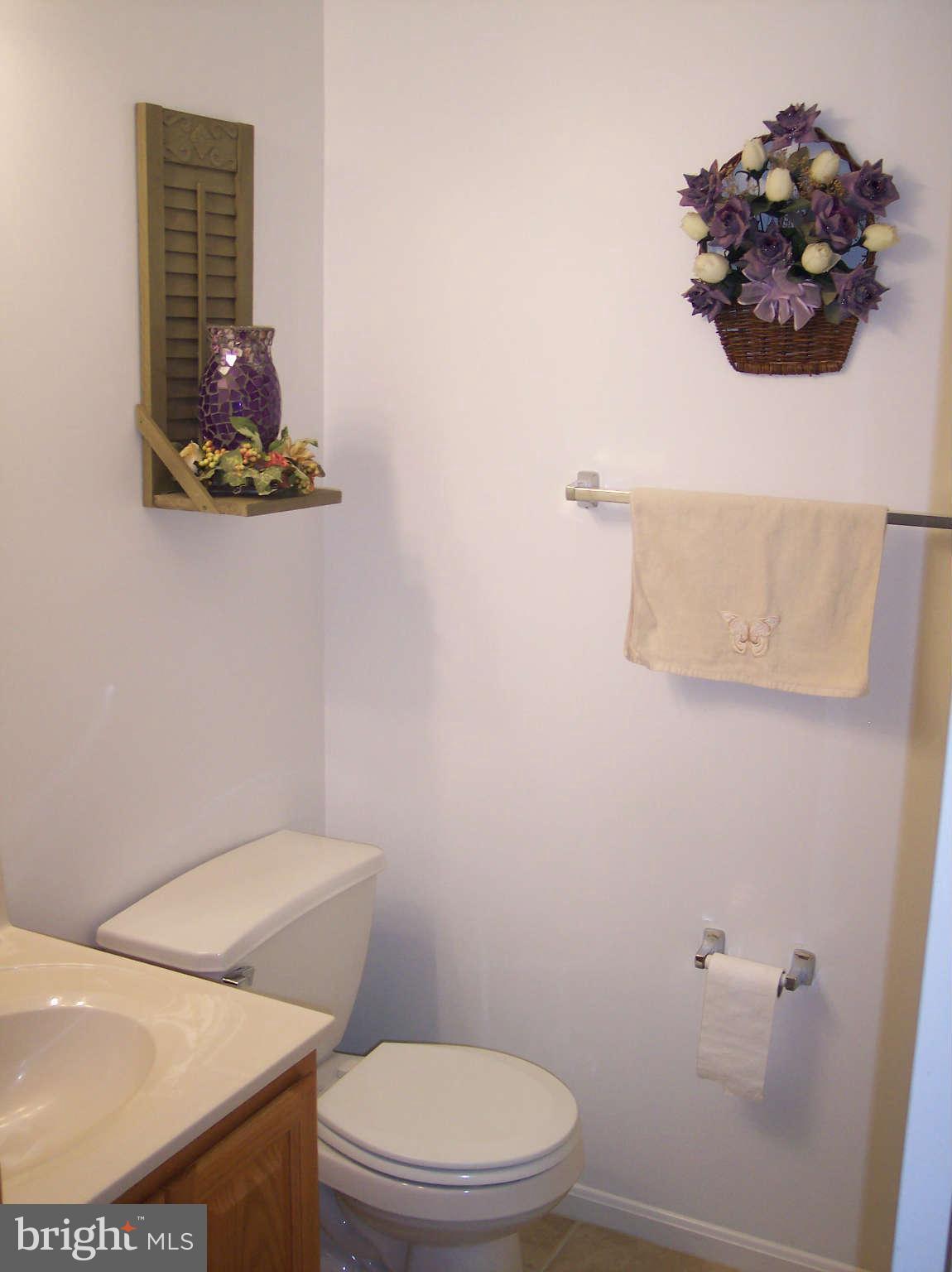 1906 Arundel Road Pasadena, MD 21122 - Photo 12 of 30 Powder Room