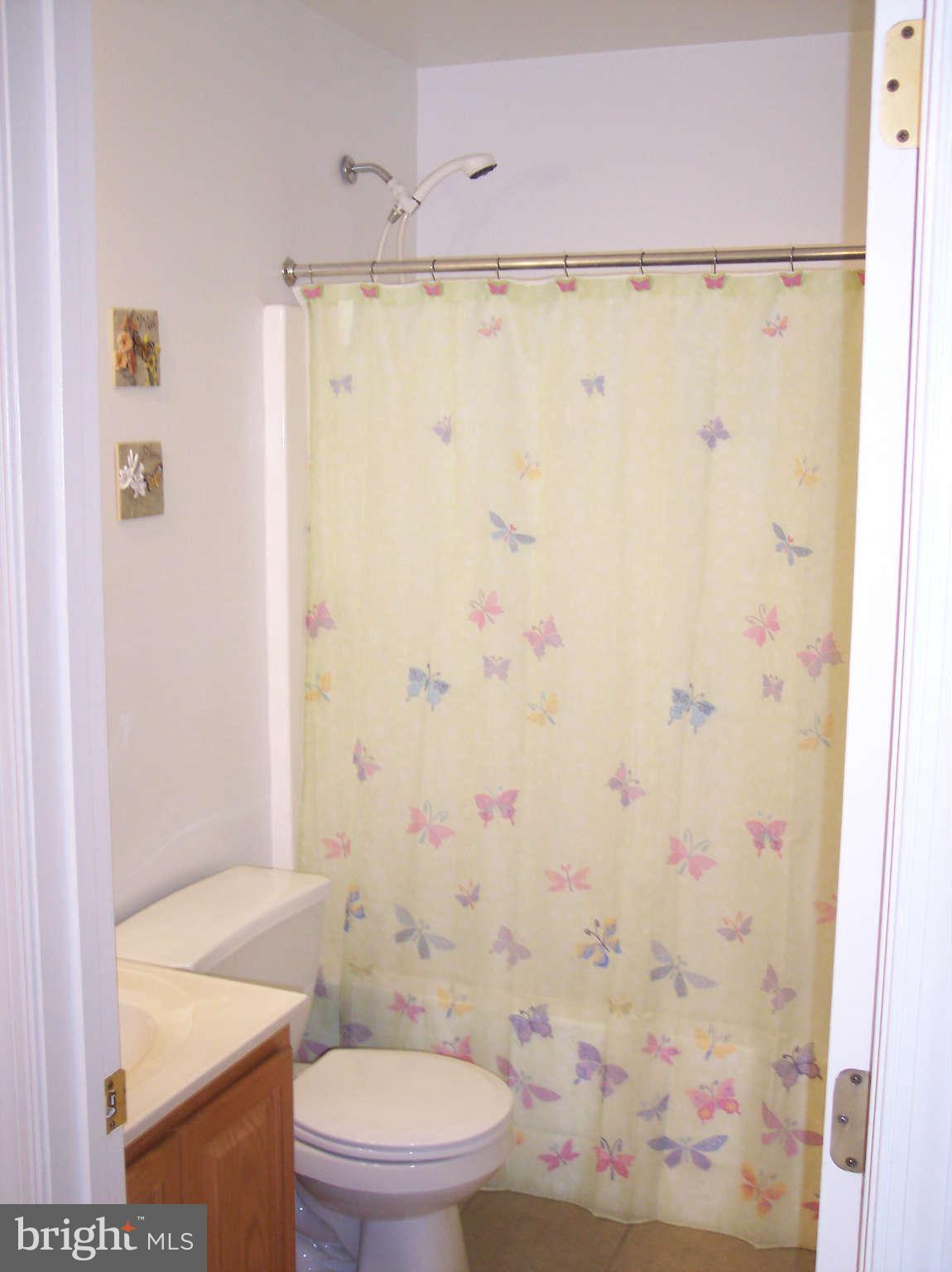 1906 Arundel Road Pasadena, MD 21122 - Photo 16 of 30 Hall bath